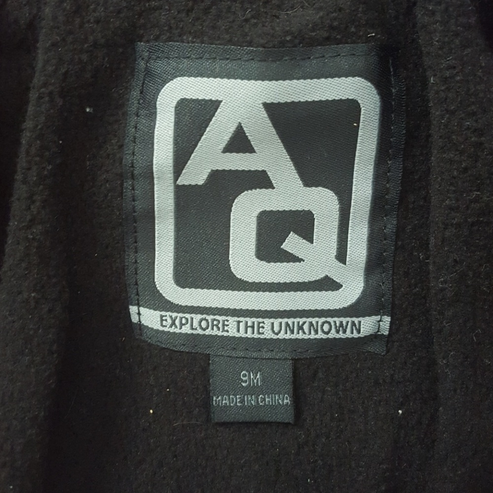 Coat - Picture 2 of 3